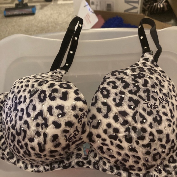 Victoria’s Secret Limited addition discontinued very sexy push-up animal print c